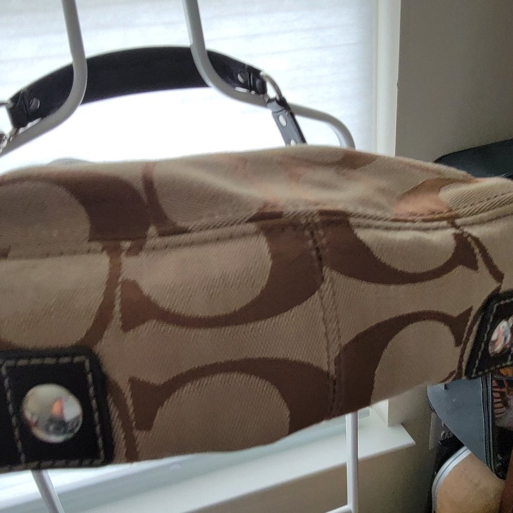 Coach Brown Signature Zoe Hobo Purse EUC! F12674 - Picture 13 of 16